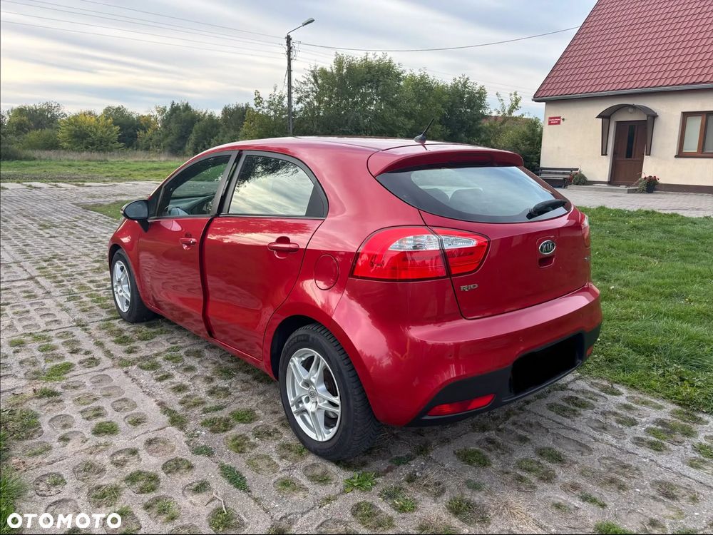 Kia Rio - 6