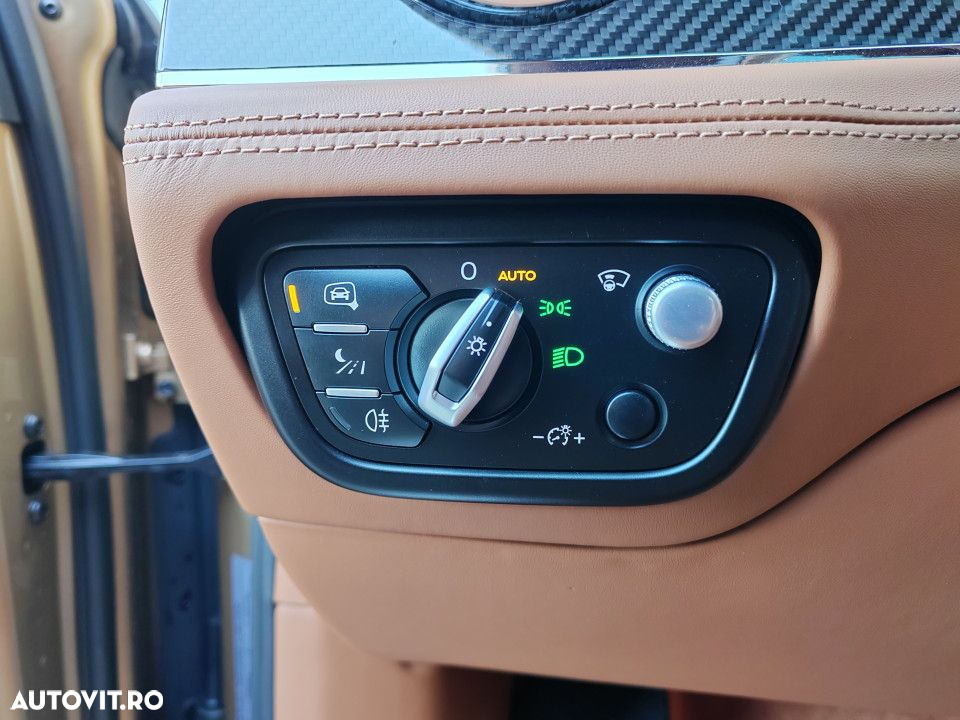 Bentley Bentayga V8 - 30