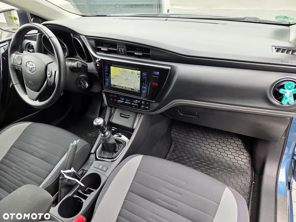 Toyota Auris 1.2 T Premium - 29