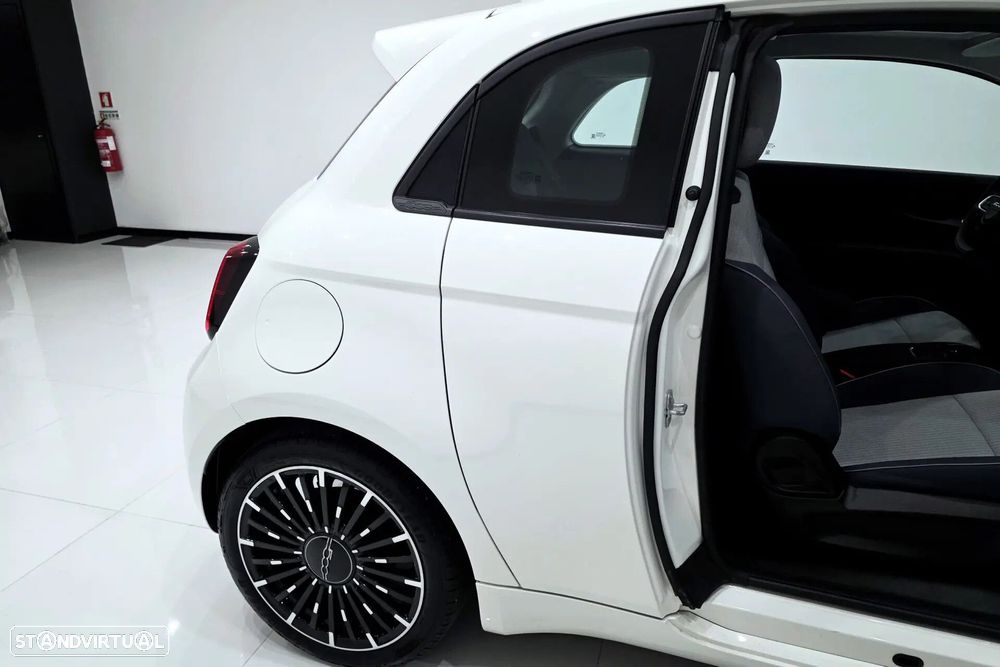Fiat 500e 3 + 1 42 kWh Icon - 14