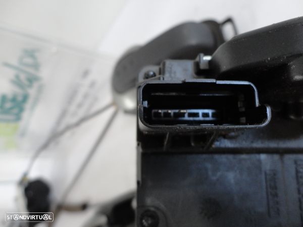 Fecho Da Porta Trás Esq Nissan Note (E11, Ne11) - 3