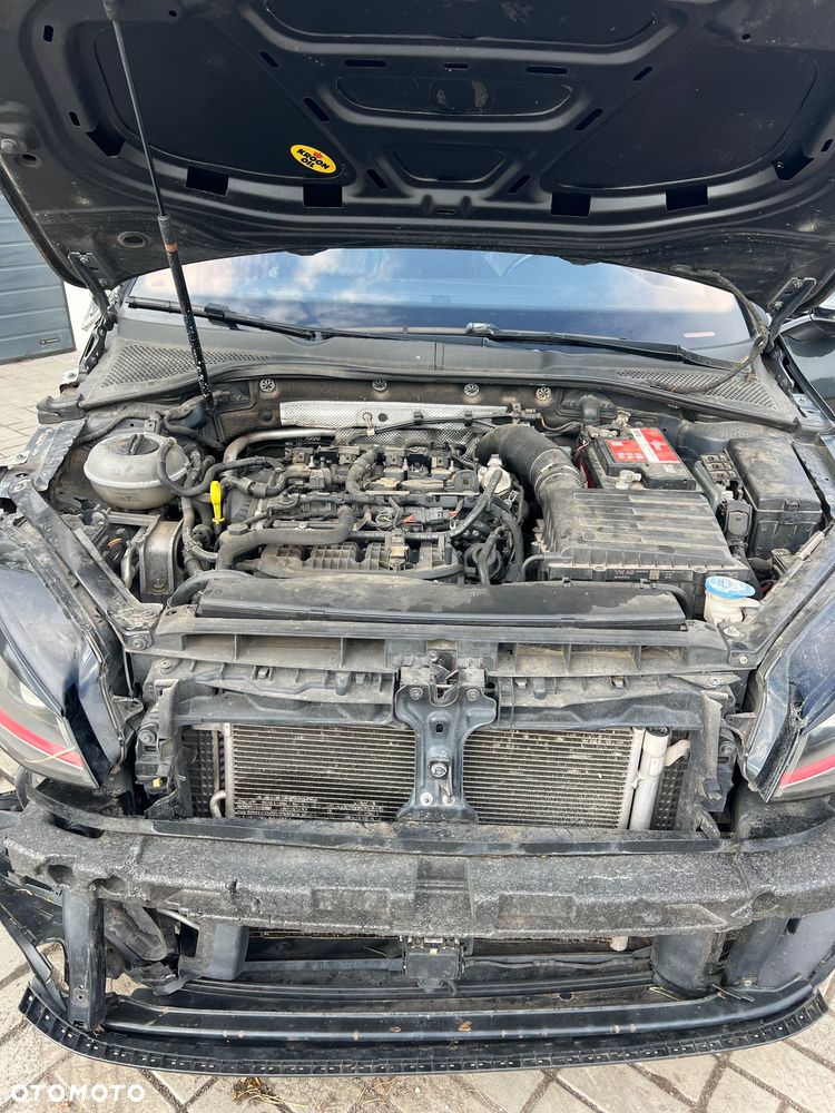 Volkswagen Golf GTI Performance BlueMotion Technology DSG - 11