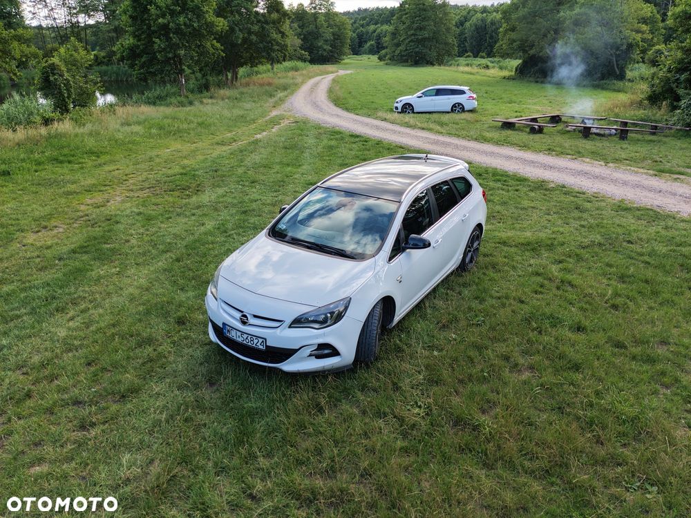 Opel Astra 2.0 CDTI Cosmo - 28