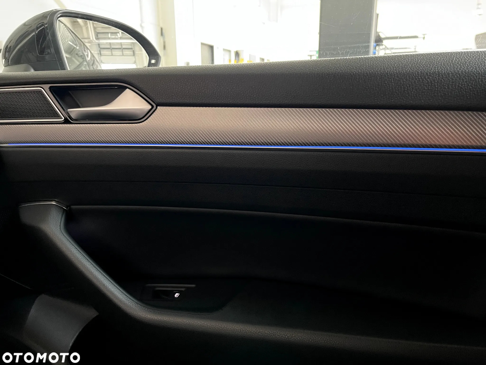 Volkswagen Arteon 2.0 TDI SCR R-Line DSG - 33