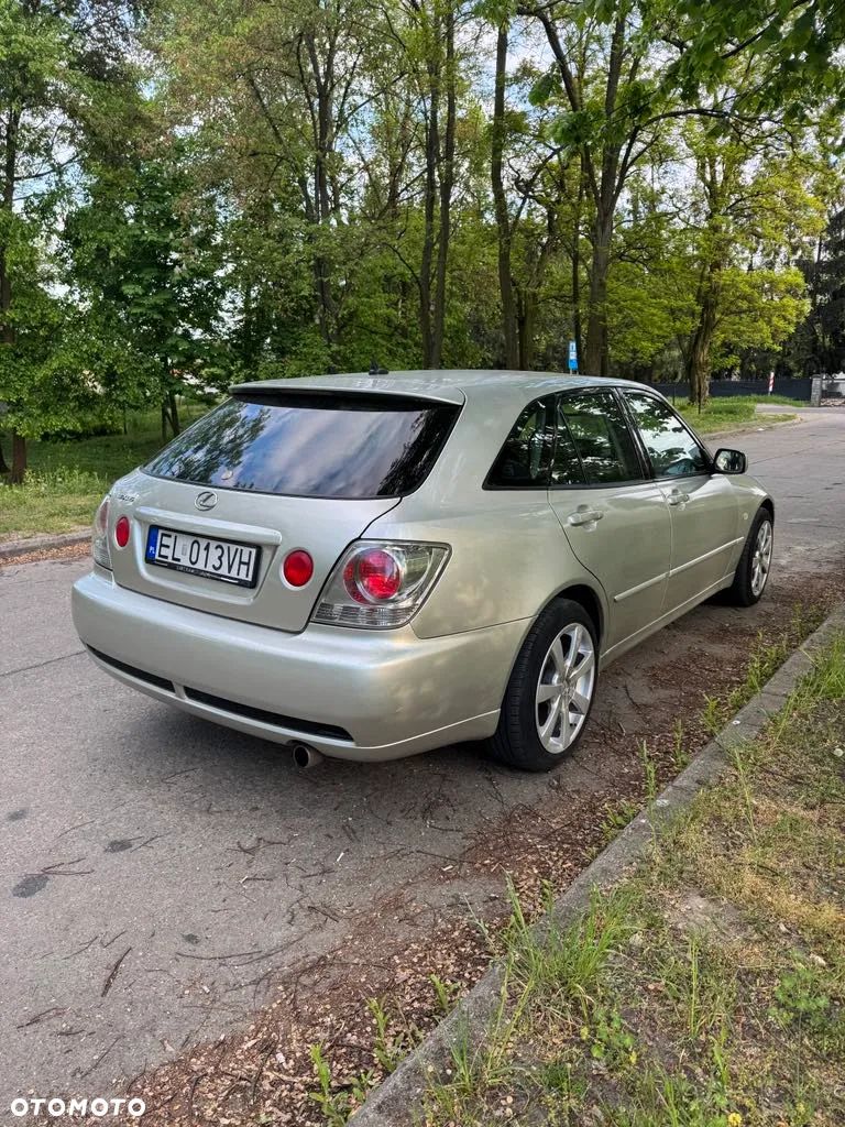 Lexus IS 200 SC Prestige - 1