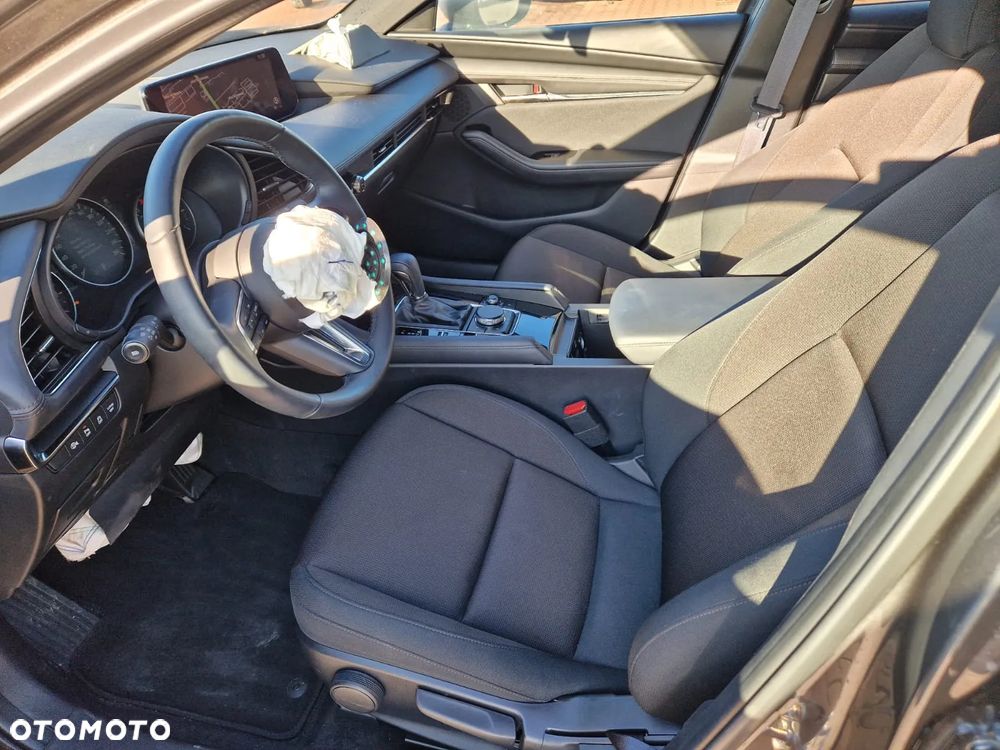 Mazda 3 2.0 mHEV Centre-Line - 13