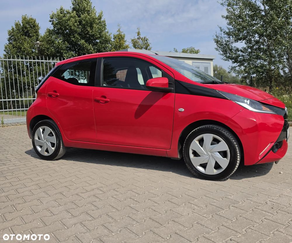 Toyota Aygo x-play touch - 9
