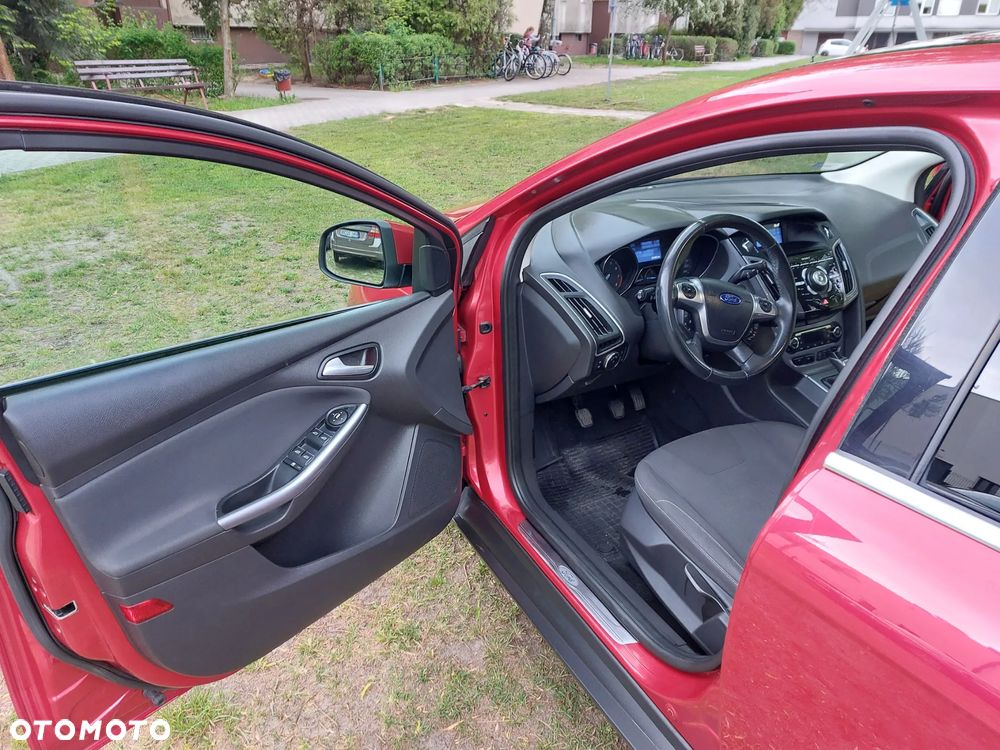 Ford Focus 1.6 EcoBoost Titanium - 10