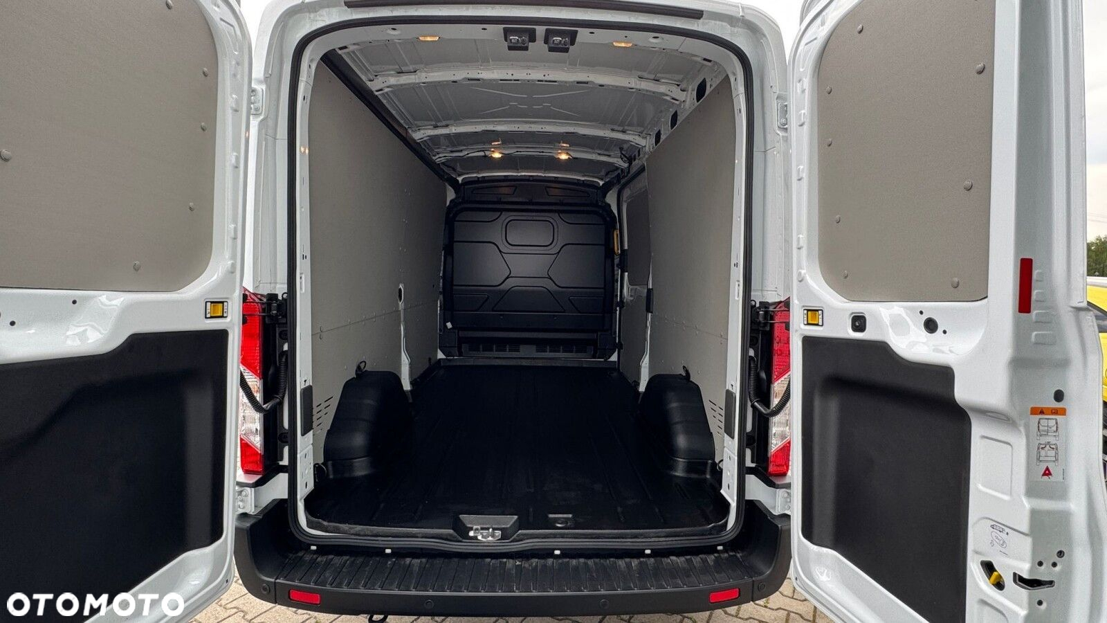 Ford transit Ford Transit VAN L3H2 130 KM M6 - 22