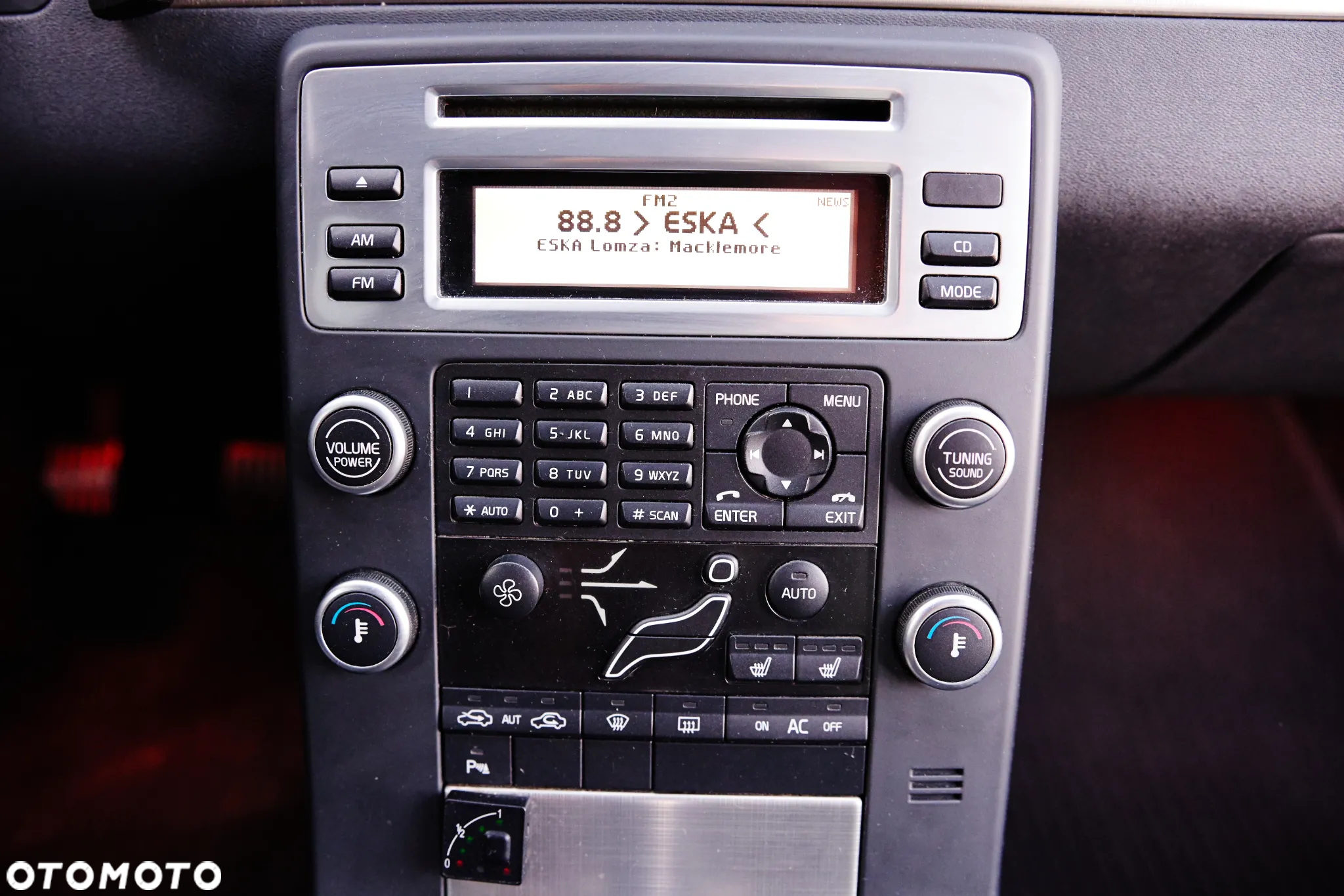 Volvo V70 2.5T Momentum - 23