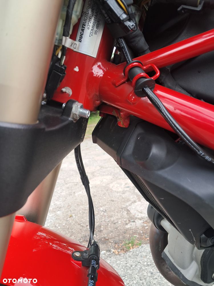 Ducati Monster - 24