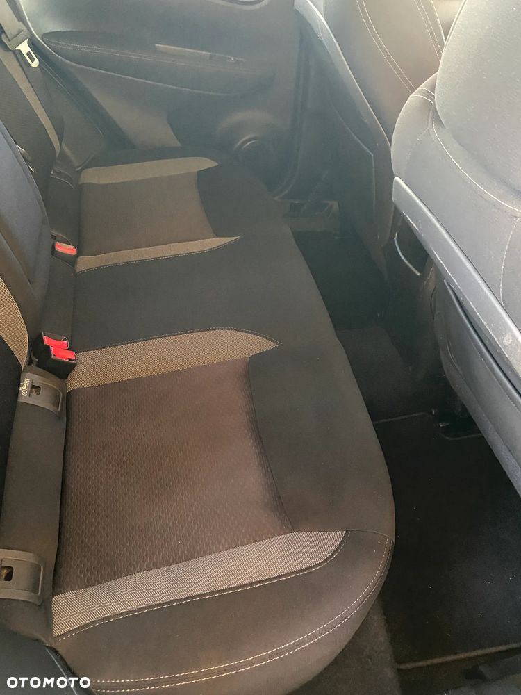 Nissan Qashqai 1.6 DIG-T N-Connecta - 4