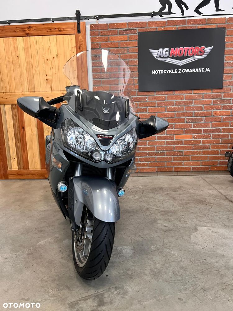 Kawasaki GTR - 9