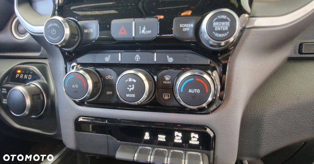 Dodge RAM - 32