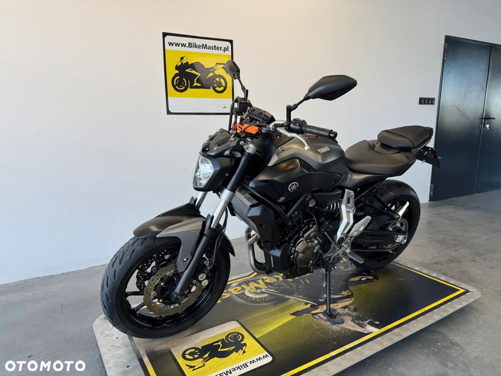 Yamaha MT - 4