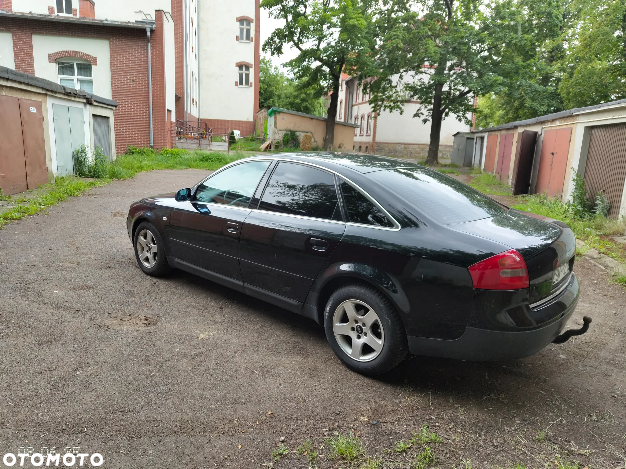 Audi A6 2.4 - 6