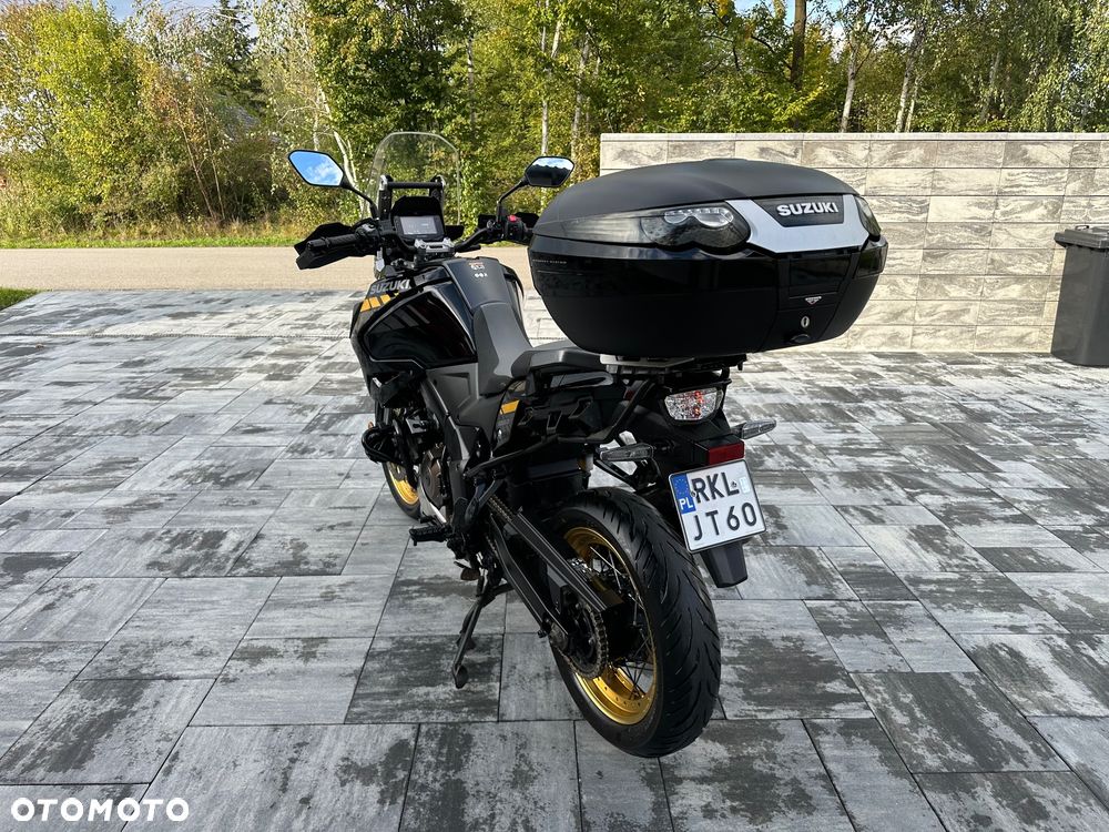 Suzuki V-STROM - 8