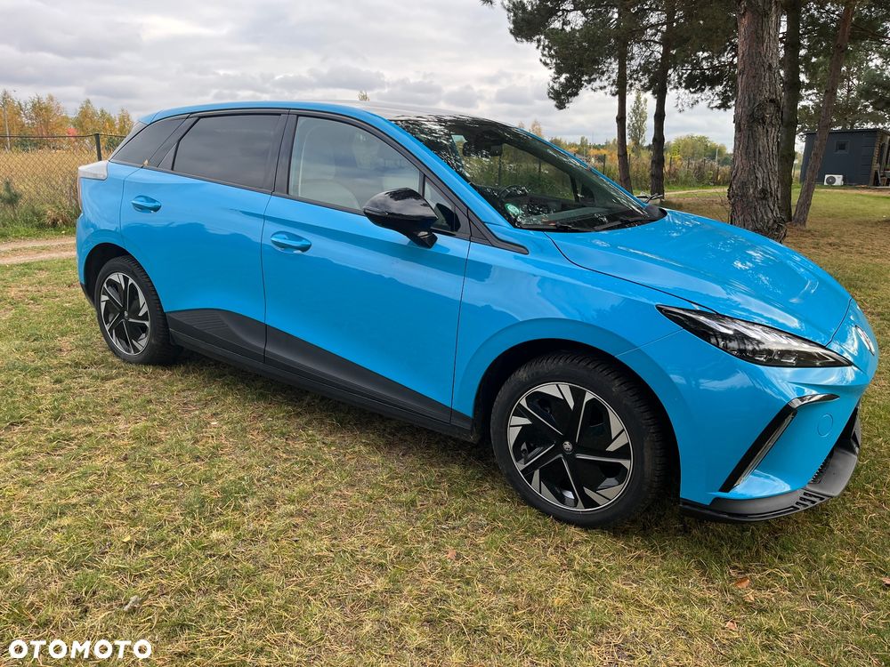 MG 4 Luxury 64 kWh - 17