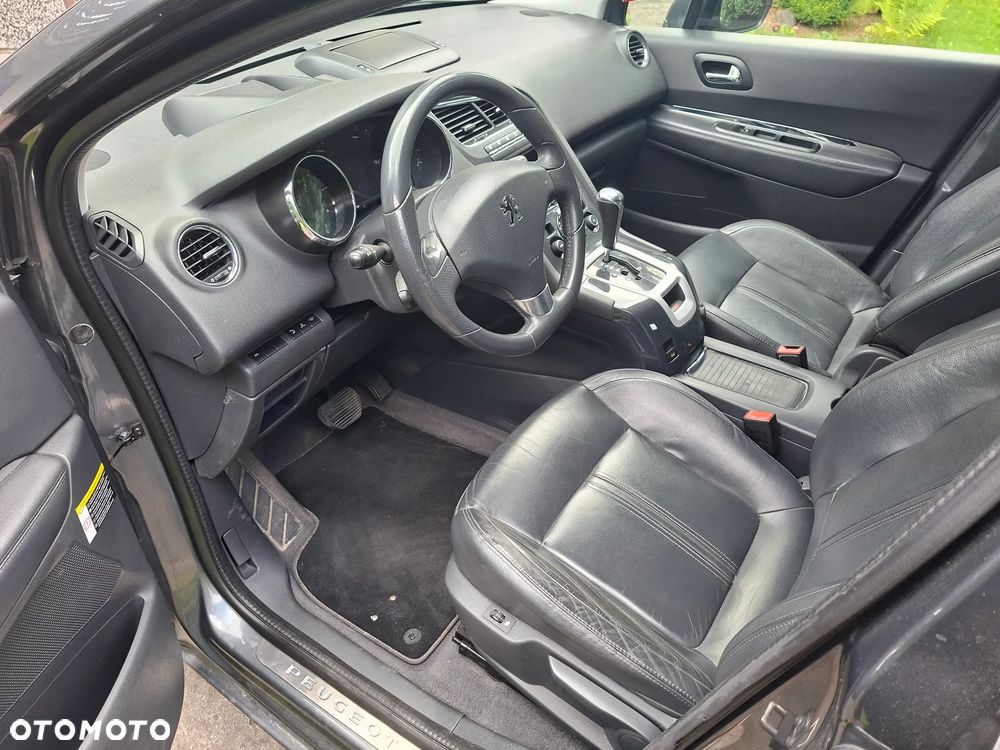 Peugeot 5008 2.0 HDi Allure 7os - 8
