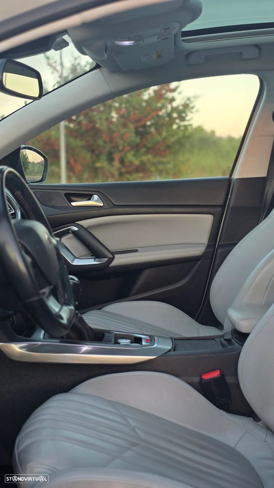 Peugeot 308 BlueHDi 130 Allure Pack - 15