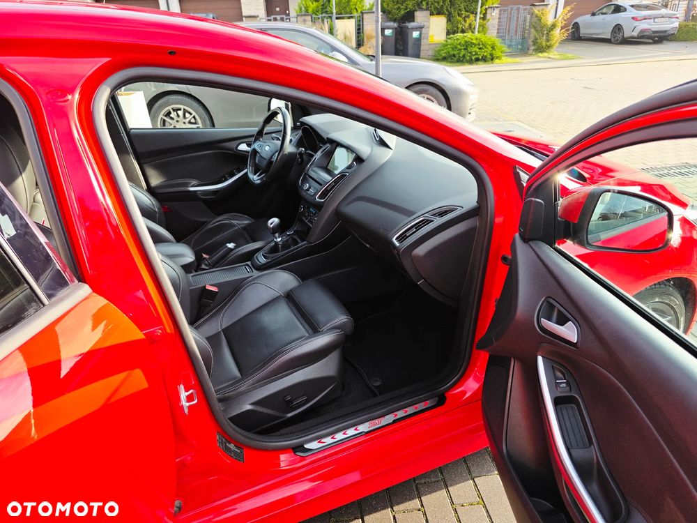 Ford Focus 2.0 TDCi ST - 13