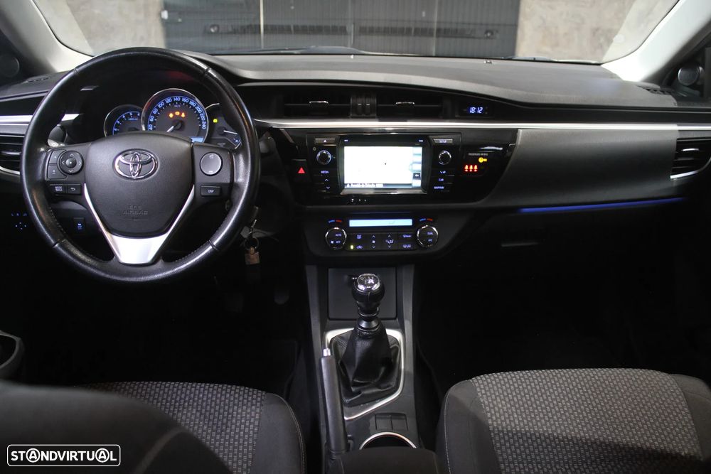 Toyota Corolla 1.4 D-4D Exclusive - 8