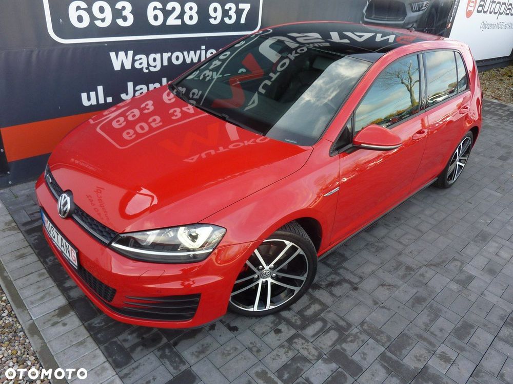Volkswagen Golf - 10