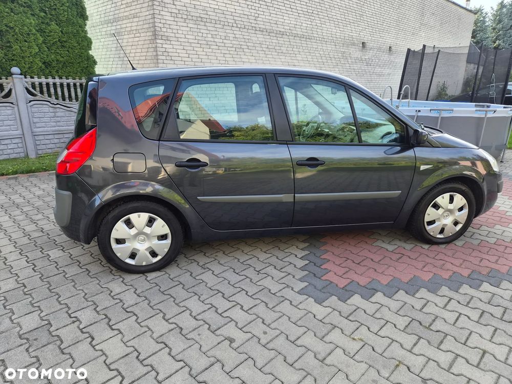 Renault Scenic 2.0 16V Expression - 8