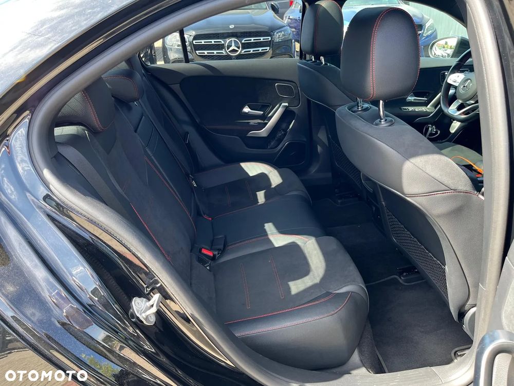 Mercedes-Benz Klasa A 250 e PHEV AMG Line 8G-DCT - 24