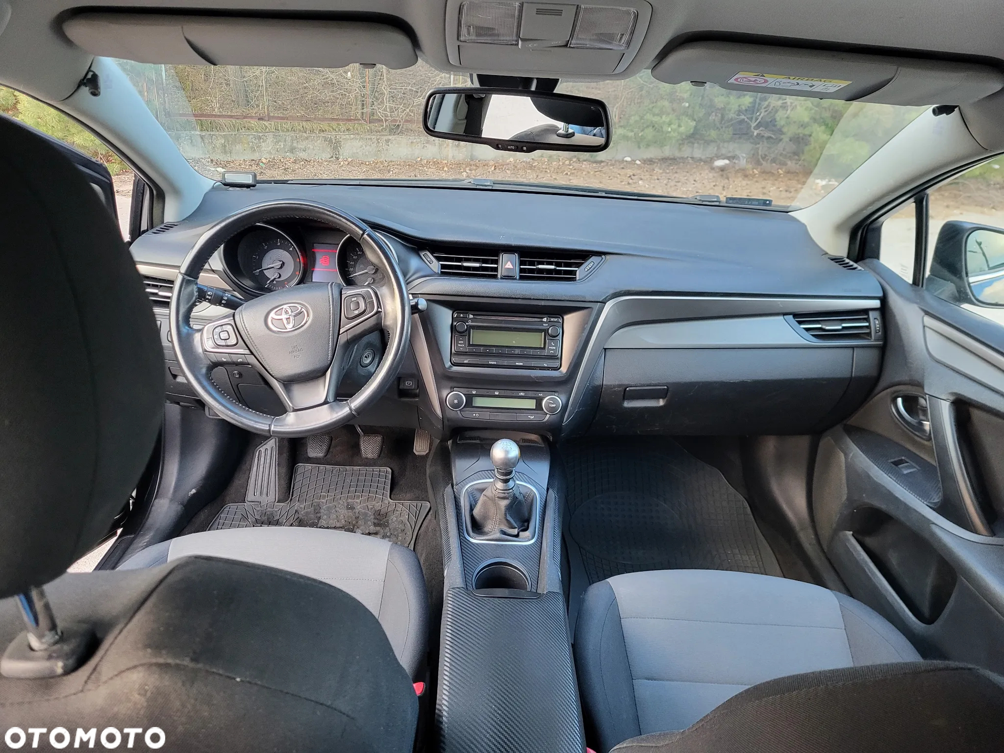 Toyota Avensis 1.6 D-4D Active - 6