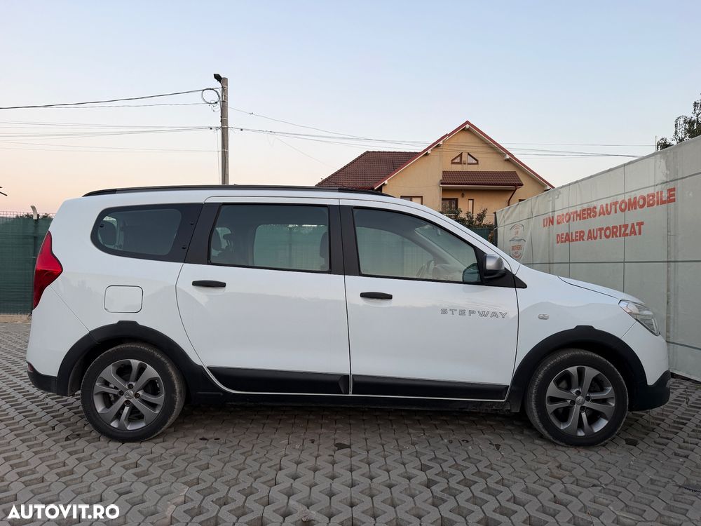 Dacia Lodgy 1.5 dCi 109 CP Stepway - 8