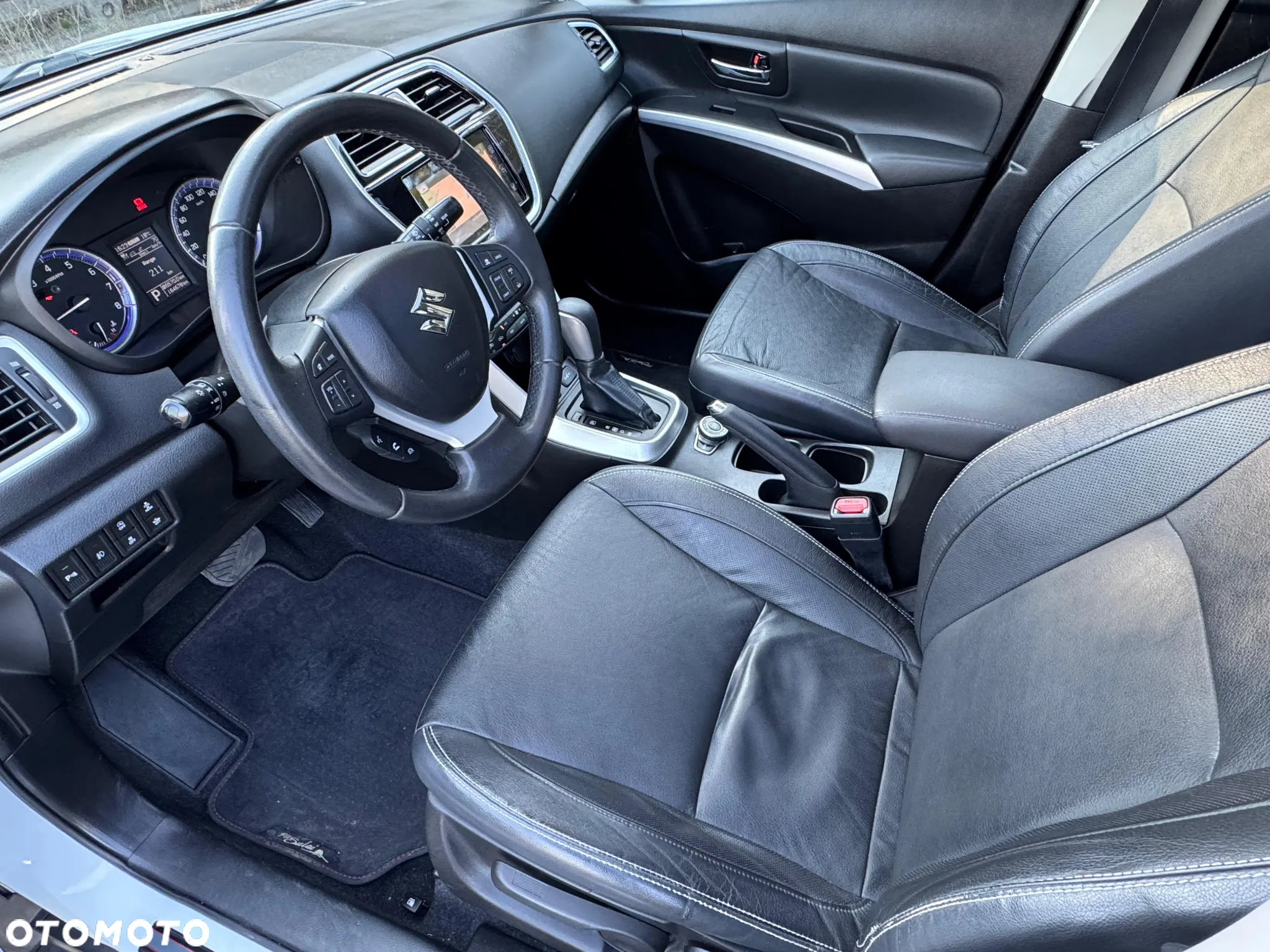 Suzuki SX4 S-Cross 1.4 T Premium 4WD - 14