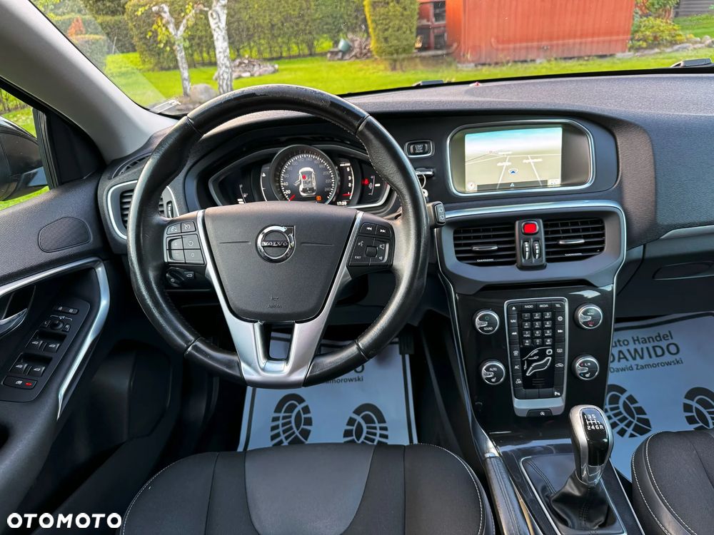 Volvo V40 D2 Drive-E Momentum - 26