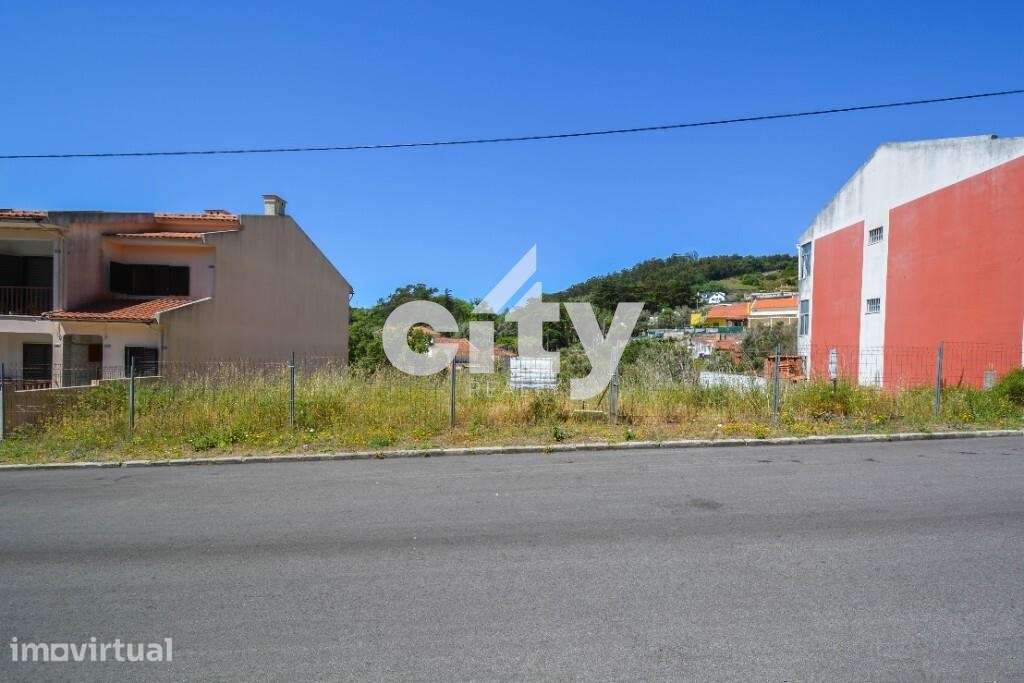EXCELENTE TERRENO DE 566 M2, EM A-DA-BEJA, PROXIMO AO UBBO - Grande imagem: 2/17