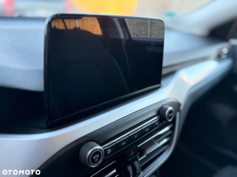 Ford Focus 1.0 EcoBoost Titanium X - 22