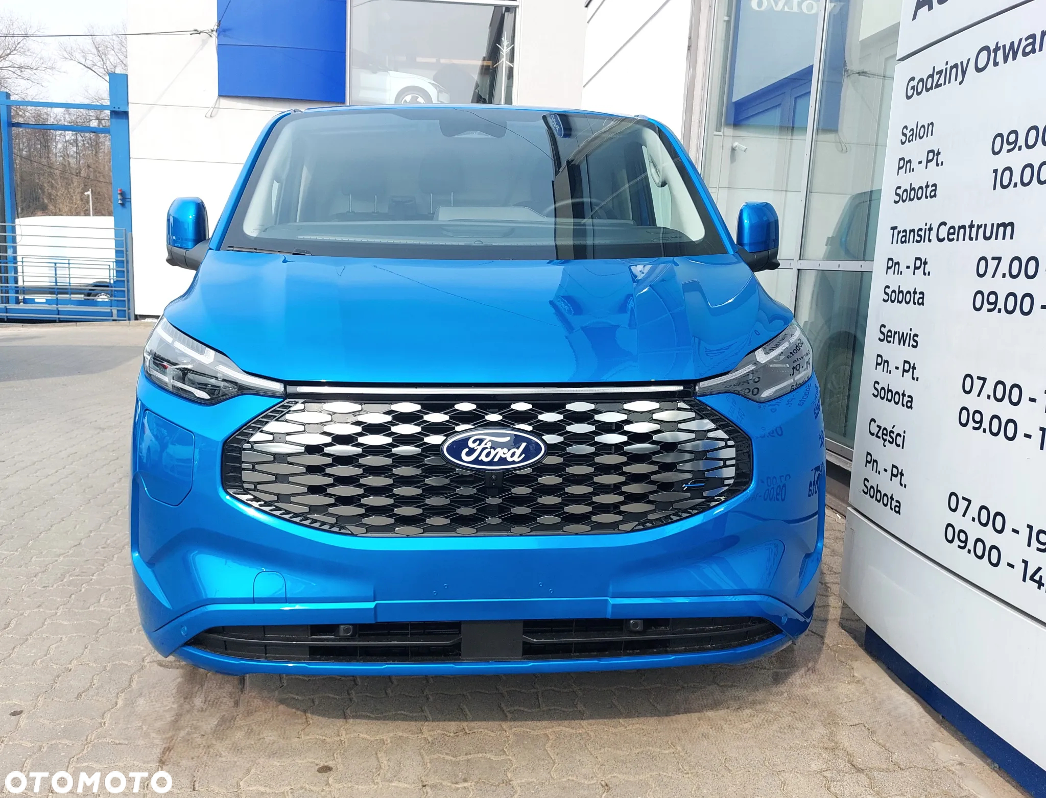 Ford Transit E-Custom - 4