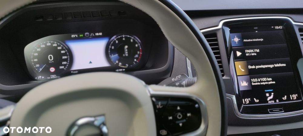 Volvo XC 90 - 8