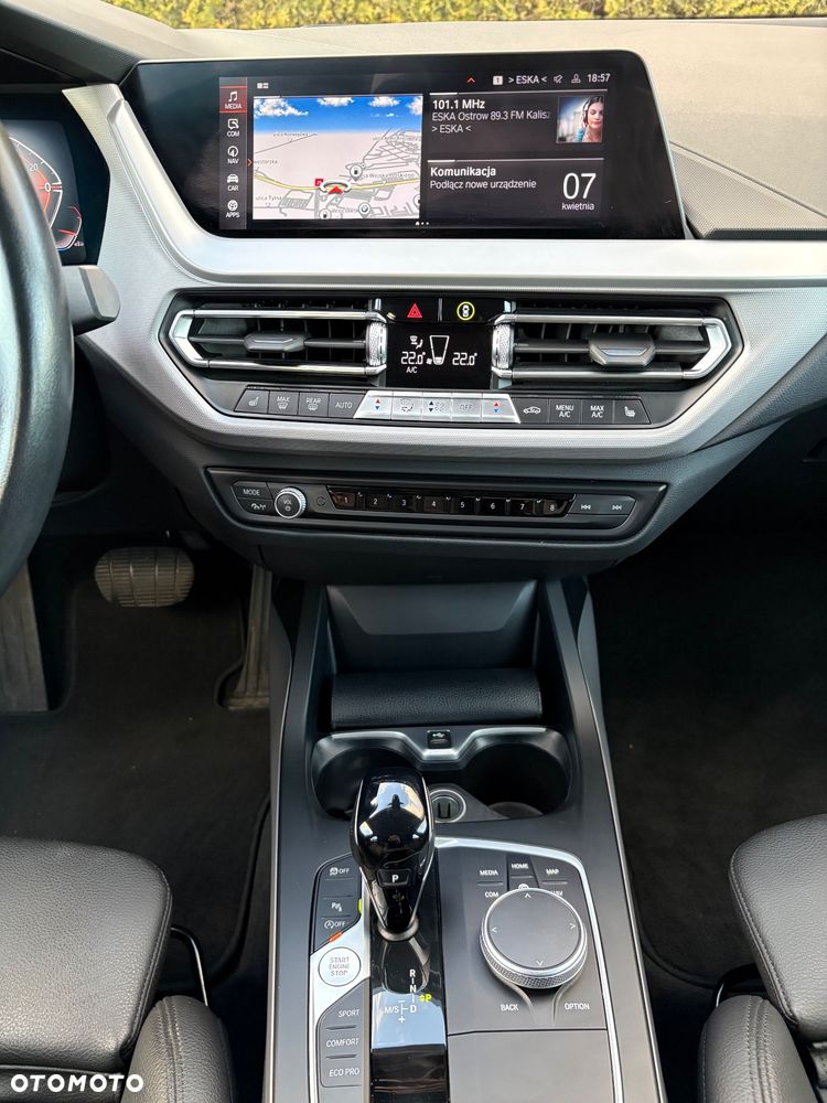 BMW Seria 2 218i - 15