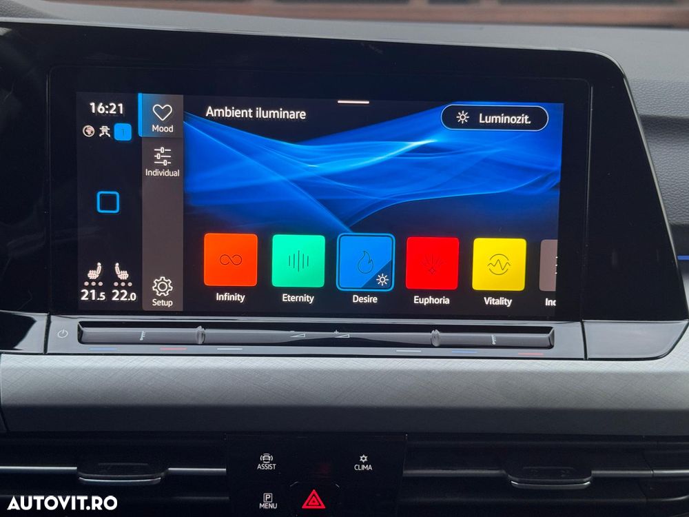 Volkswagen Golf 2.0 TDI SCR DSG Life - 20