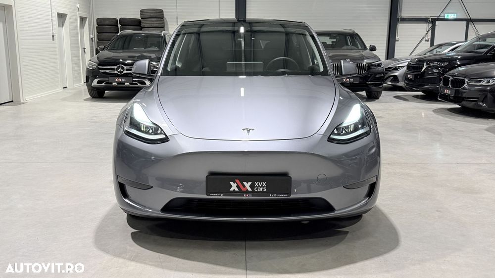 Tesla Model Y Performance Dual Motor AWD - 10