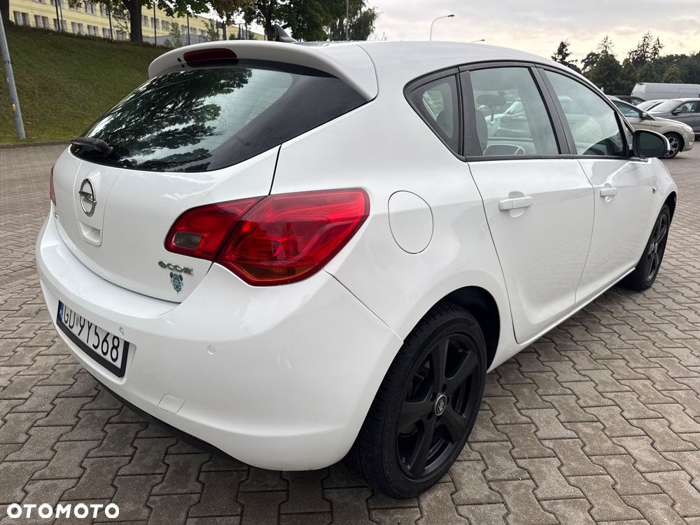 Opel Astra 1.4 Cosmo - 3