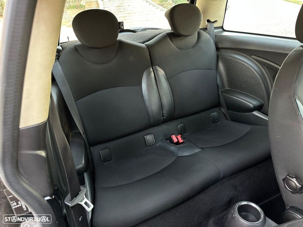 MINI 3 Portas Cooper D - 12