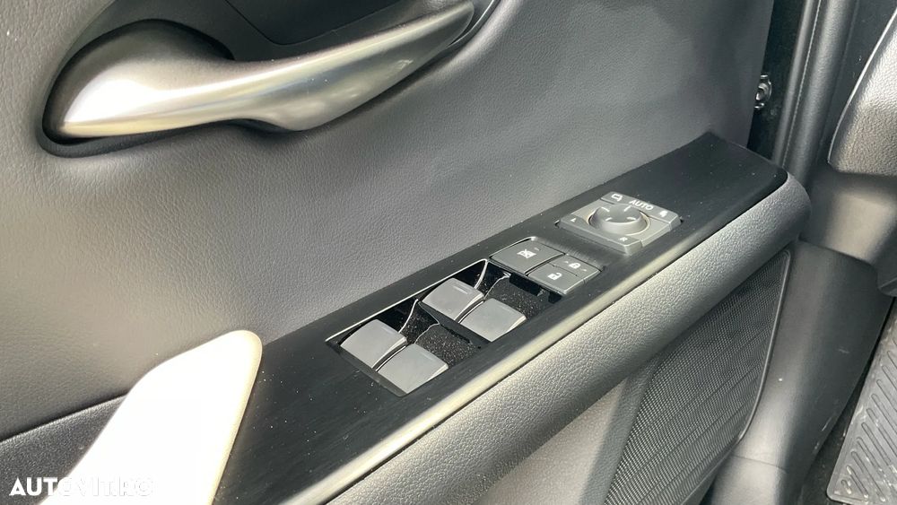 Lexus UX 250h 2.0L HEV 20H- (178 HP) 4X4 CVT Luxury - 29