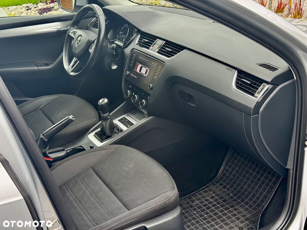 Skoda Octavia 1.5 TSI ACT Ambition - 8