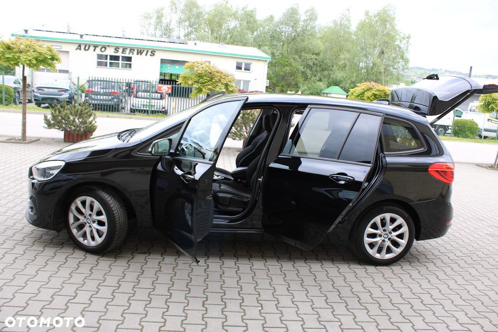 BMW Seria 2 218d xDrive Sport Line - 24