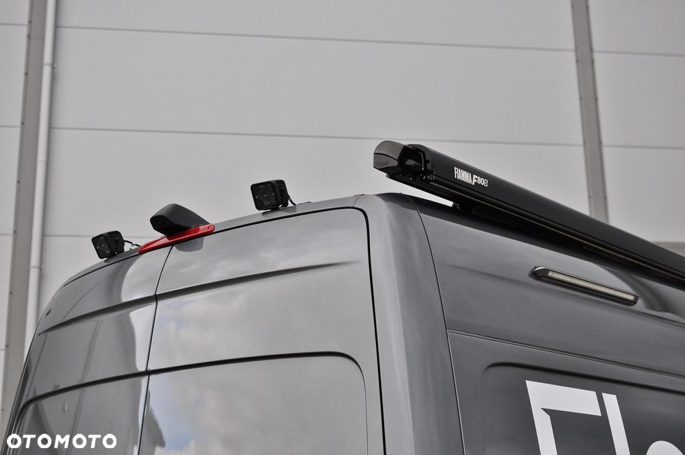 Mercedes-Benz Sprinter 319 Kamper - 12