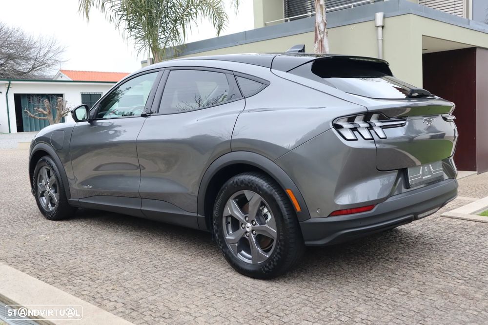 Ford Mustang Mach-E Standard - 4