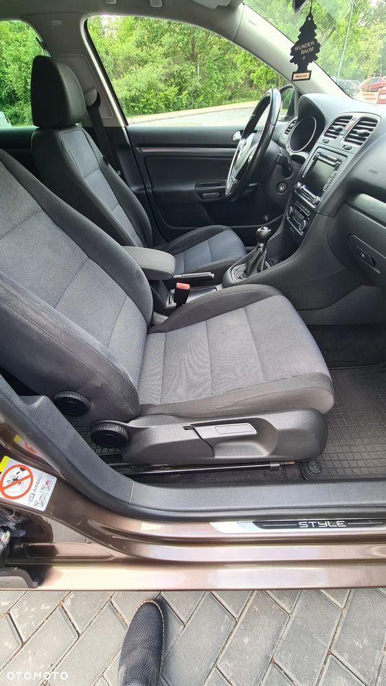 Volkswagen Golf 1.6 TDI DPF Style - 8