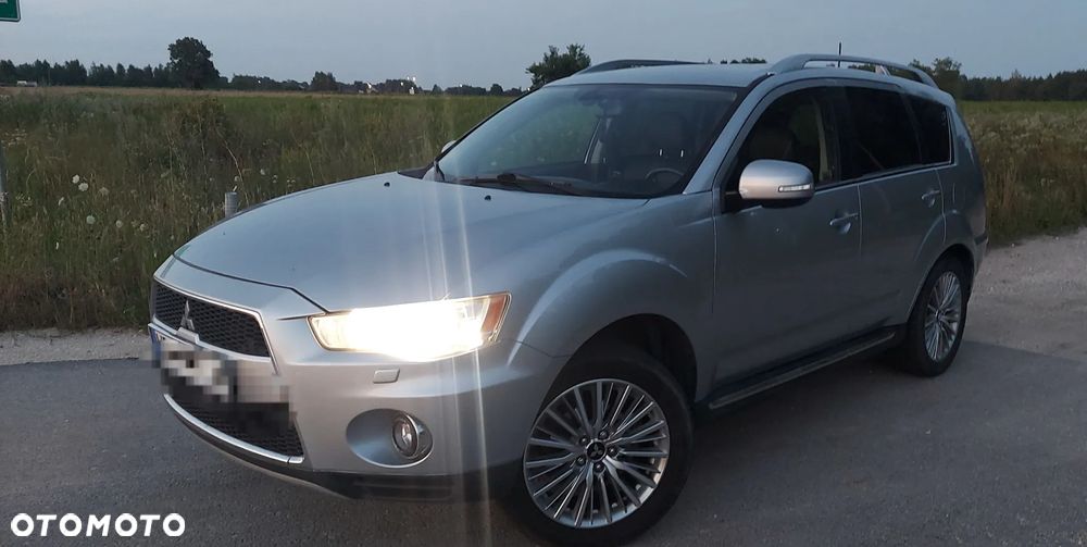 Mitsubishi Outlander 2.4 Intense + EU5 CVT - 24