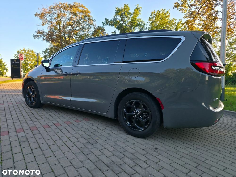 Chrysler Pacifica - 9